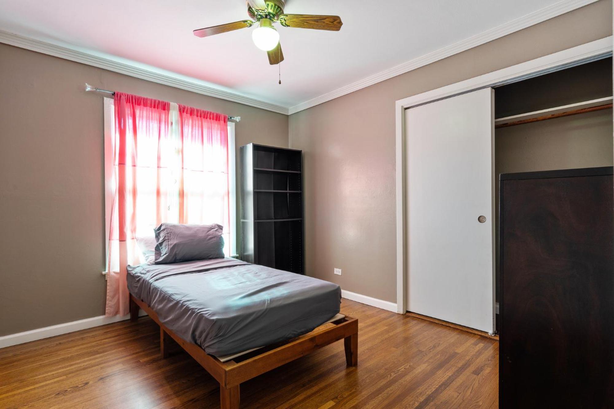 New King Bed 15 Mins From Health Сasa de vacaciones *